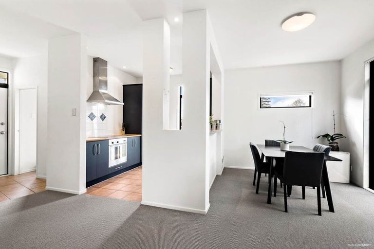 Photo of property in 1/2 Armoy Drive, East Tamaki, Auckland, 2016