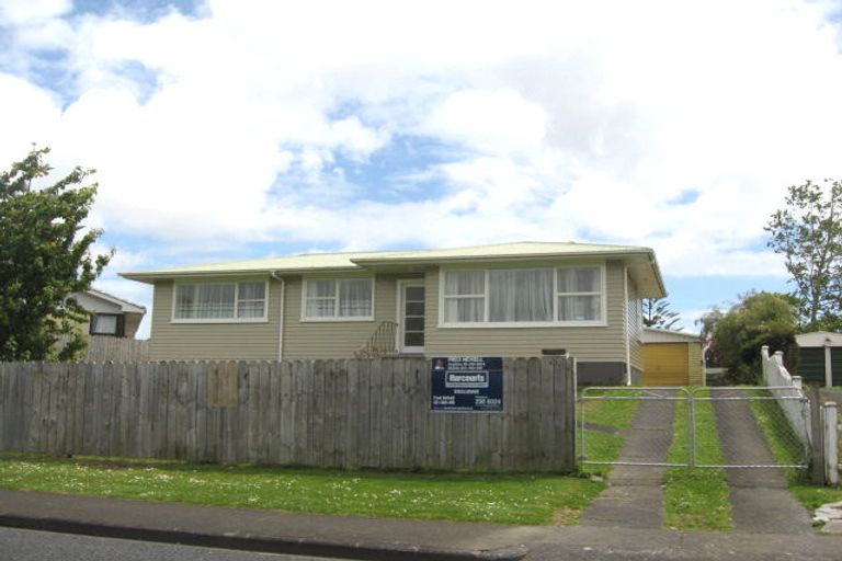 Photo of property in 43 Tatariki Street, Rosehill, Papakura, 2113
