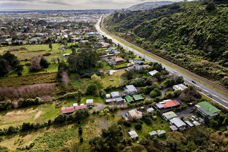 Photo of property in 192 Main Road South, Raumati South, Paraparaumu, 5032