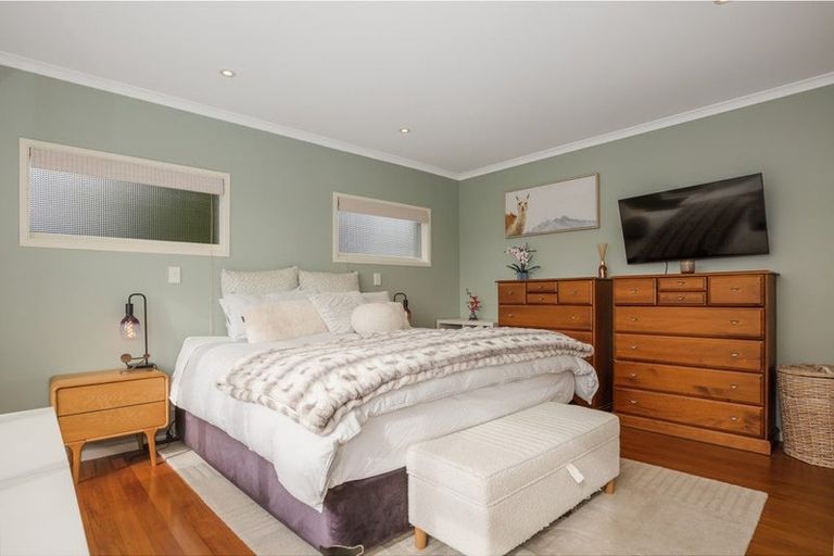 Photo of property in 7 Motukaraka Point, Pauatahanui, Porirua, 5381