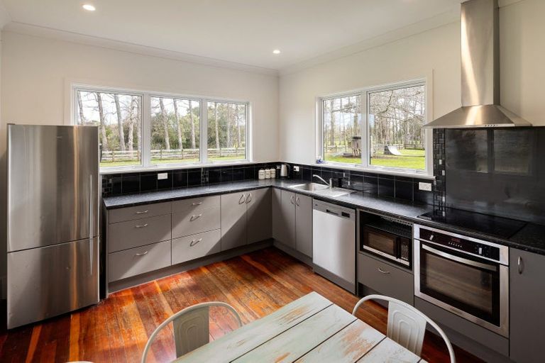 Photo of property in 35 Woodside Road, Matangi, Hamilton, 3284