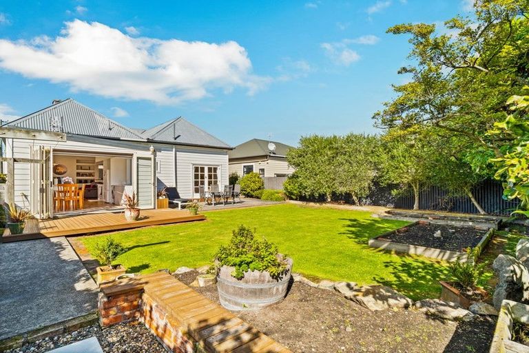 Photo of property in 32 Jackson Street, Saint Kilda, Dunedin, 9012