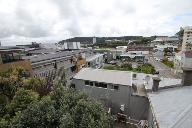 Photo of property in Carillion/the Knoll, 33 Thompson Street, Mount Cook, Wellington, 6011