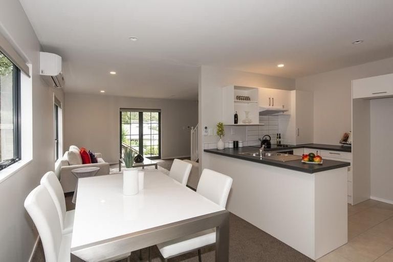 Photo of property in 4/25 Hollies Crescent, Johnsonville, Wellington, 6037