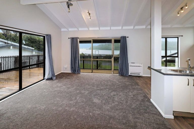 Photo of property in 1b Brora Crescent, Papakowhai, Porirua, 5024