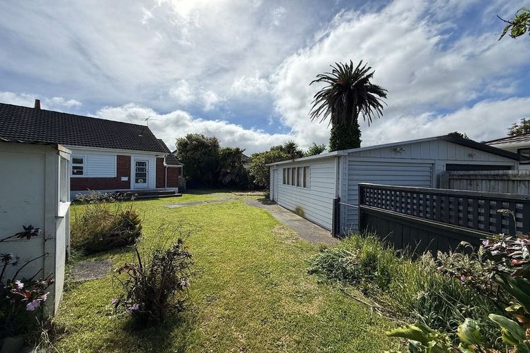 Photo of property in 79 Hall Crescent, Epuni, Lower Hutt, 5011