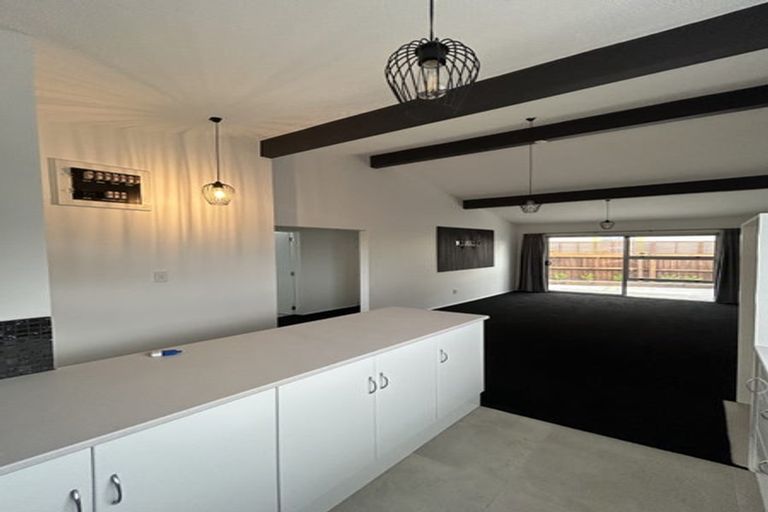 Photo of property in 2/422 Armagh Street, Linwood, Christchurch, 8011