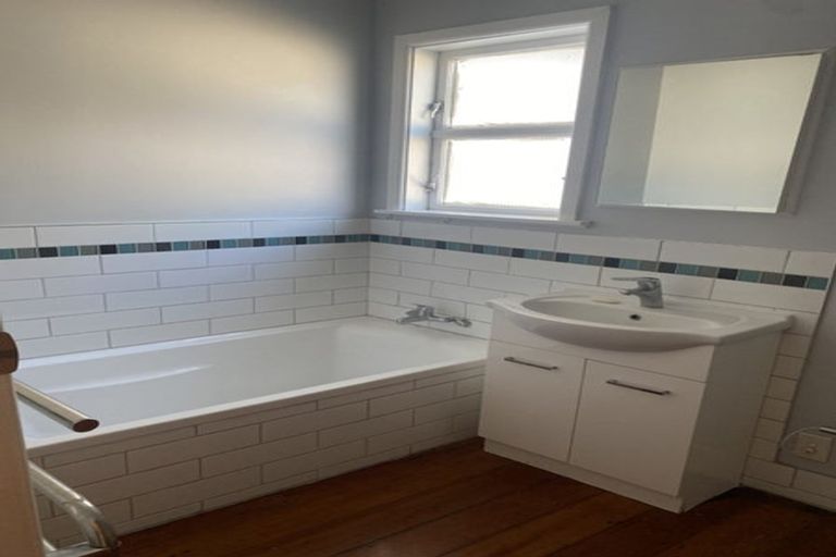 Photo of property in 20 Mudie Street, Alicetown, Lower Hutt, 5010