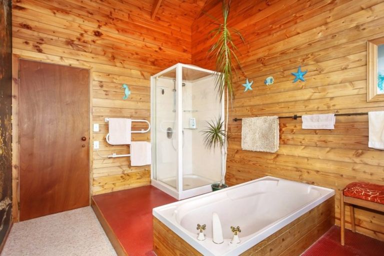 Photo of property in 68 Harrisville Road, Tuakau, 2121