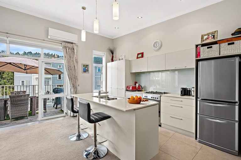 Photo of property in 5 Eaves Bush Parade, Orewa, 0931