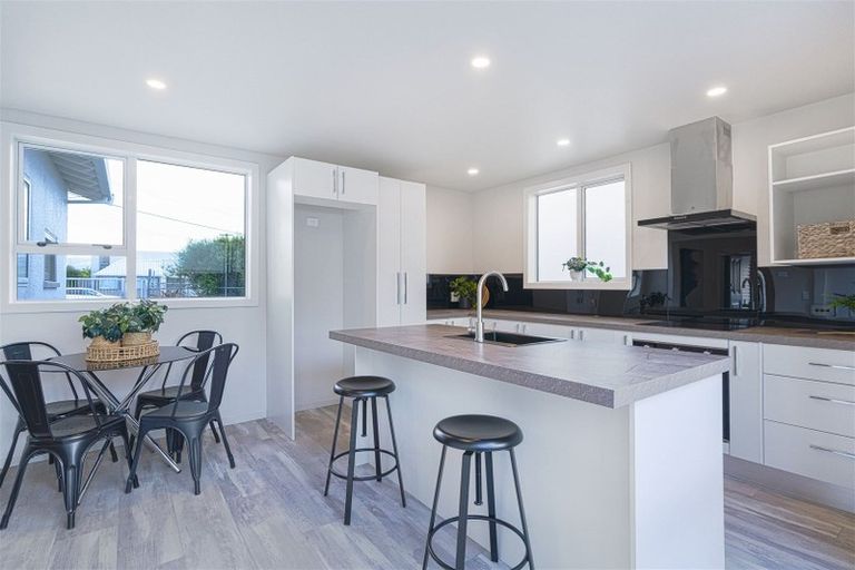 Photo of property in 71 Nursery Road, Phillipstown, Christchurch, 8011