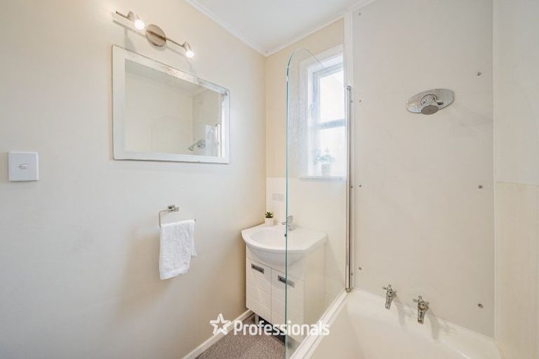 Photo of property in 10 Hughes Crescent, Taita, Lower Hutt, 5011