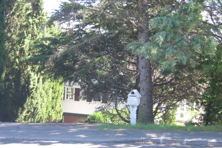 Photo of property in 7 Pemberton Avenue, Bayview, Auckland, 0629