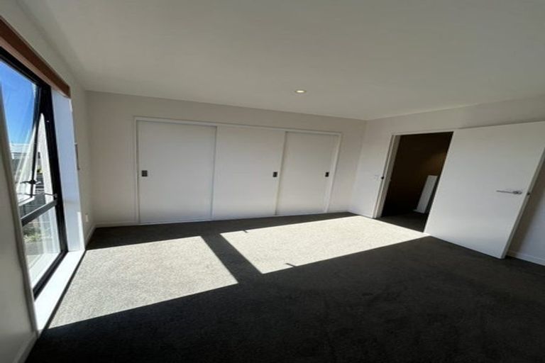 Photo of property in 17/6 Oswald Crescent, Paparangi, Wellington, 6037