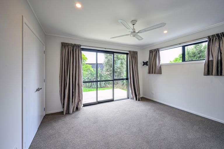 Photo of property in 28 Grove Avenue, Weston, Oamaru, 9401