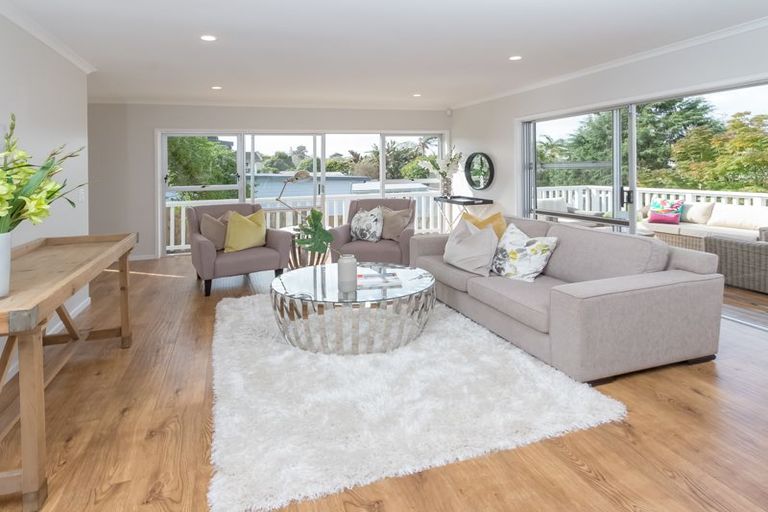 Photo of property in 65 Meadway, Sunnyhills, Auckland, 2010