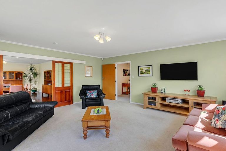 Photo of property in 35 Pembroke Street, Tawa, Wellington, 5028