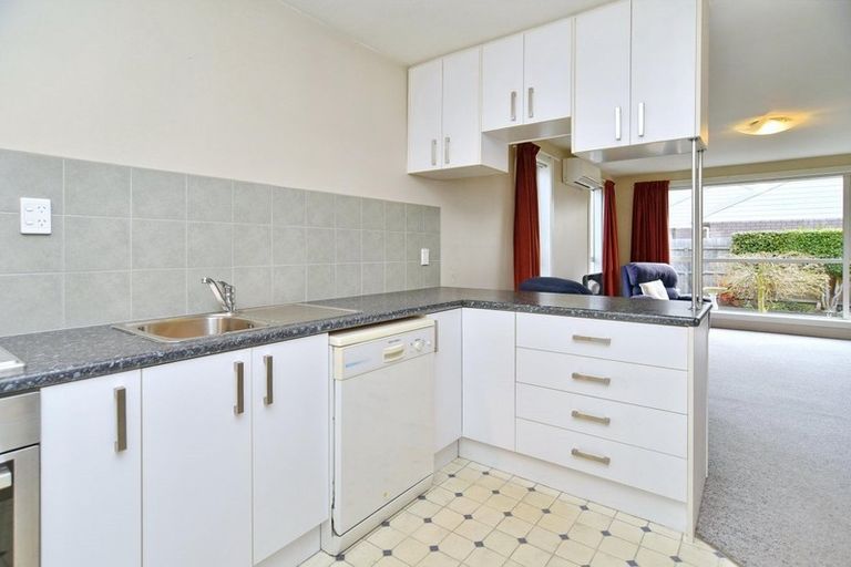 Photo of property in 3/7 Donegal Street, Belfast, Christchurch, 8051