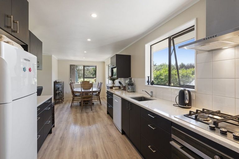 Photo of property in 24 Taylors Road, Otaki, 5583