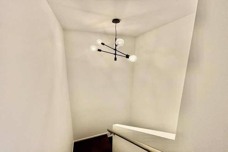 Photo of property in 18 Korokio Lane, Henderson, Auckland, 0612