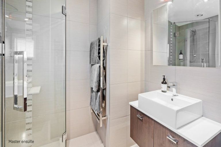 Photo of property in 11 Patiki Place, Omaha, 0986