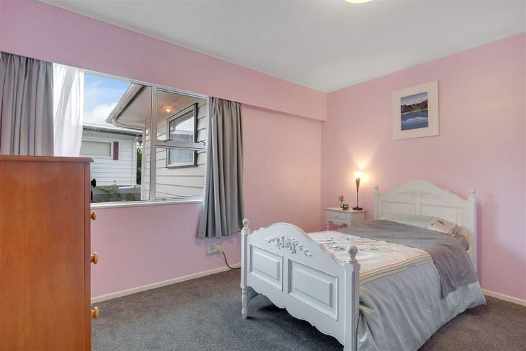 Photo of property in 14 Spey Place, Papakowhai, Porirua, 5024