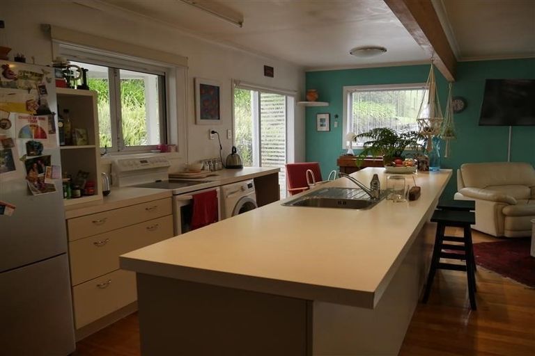 Photo of property in 9 Willow Place, Horahora, Whangarei, 0110