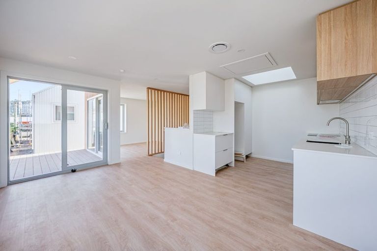 Photo of property in 1058 High Street, Avalon, Lower Hutt, 5011