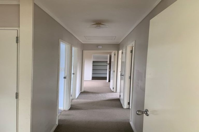 Photo of property in 3a Mawney Road, Henderson, Auckland, 0610