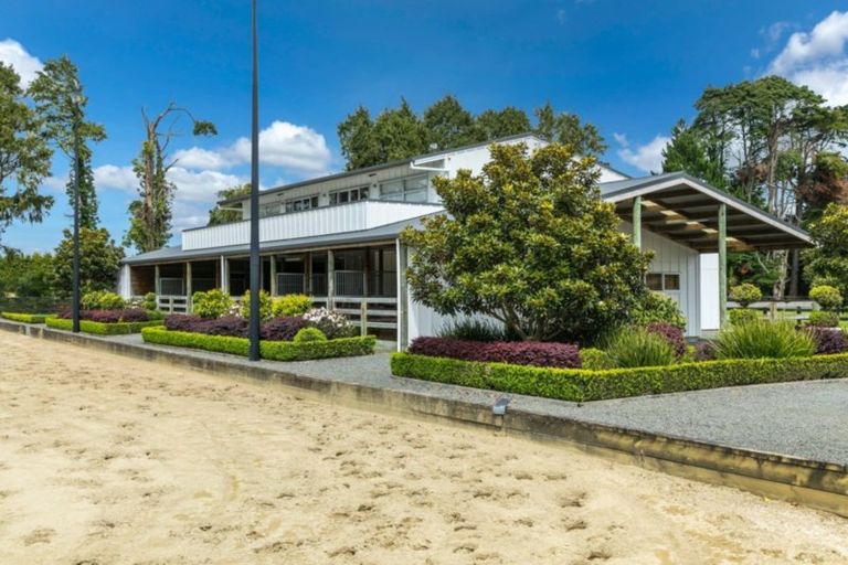 Photo of property in 17 Brookvale Lane, Taupaki, Henderson, 0782