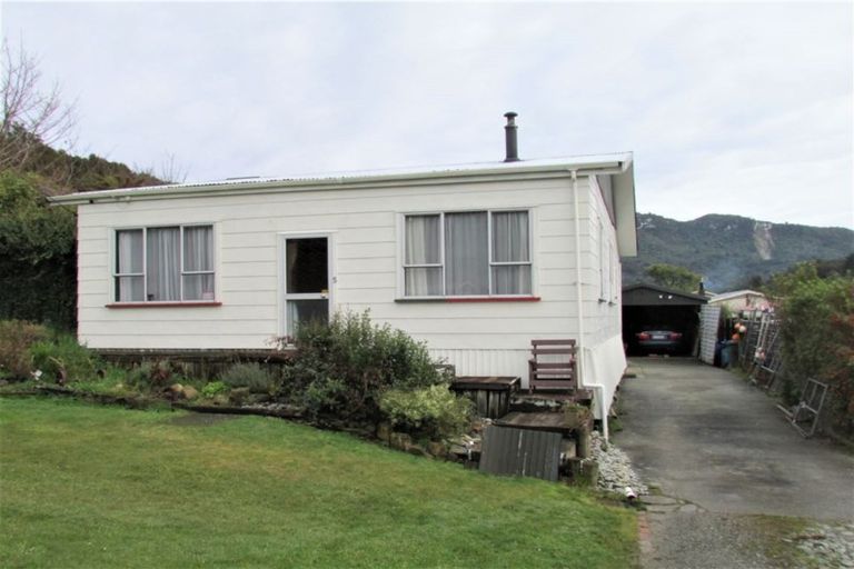 Photo of property in 5 Ross Street, Dunollie, Runanga, 7803