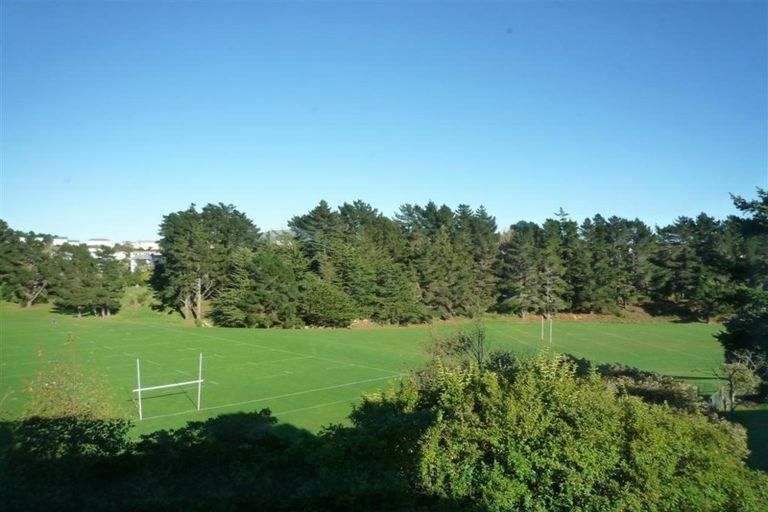 Photo of property in 33 Castor Crescent, Cannons Creek, Porirua, 5024