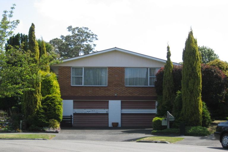 Photo of property in 12 Parkview Place, Avonhead, Christchurch, 8042