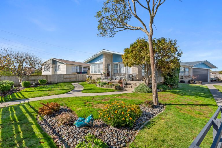 Photo of property in 19 Cecil Street, St Andrews, Hamilton, 3200