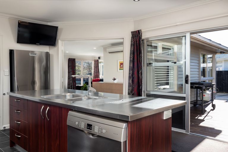 Photo of property in 86 Joy Street, Shirley, Christchurch, 8061