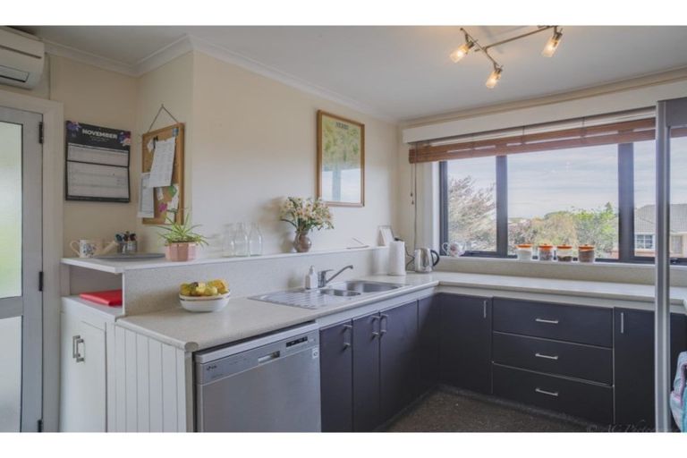 Photo of property in 8 Tay Street, Waimataitai, Timaru, 7910