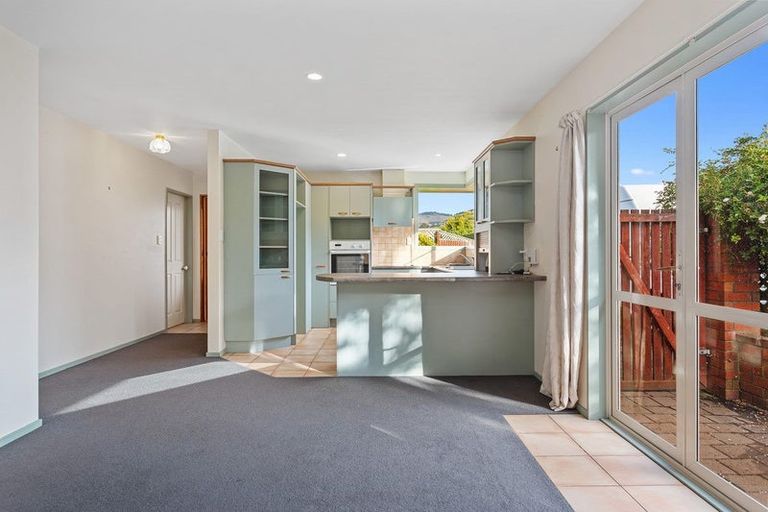 Photo of property in 23 Somerfield Street, Somerfield, Christchurch, 8024