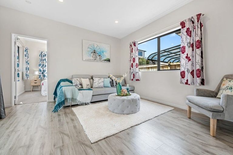 Photo of property in 32 Carrygawley Road, Flat Bush, Auckland, 2019