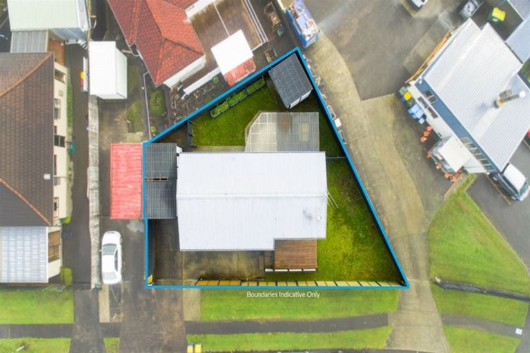 Photo of property in 1/25 Karepo Crescent, Ranui, Auckland, 0612