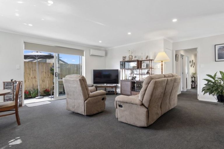 Photo of property in 88 Bert Wall Drive, Omokoroa, 3114