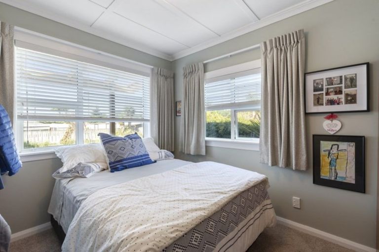 Photo of property in 7 Barber Street, Foxton Beach, Foxton, 4815