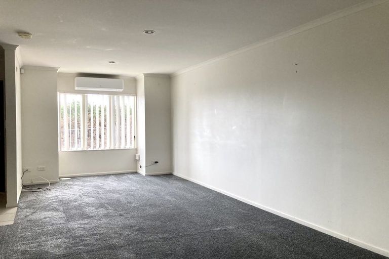 Photo of property in 12 Rosandich Drive, Sunnyvale, Auckland, 0612