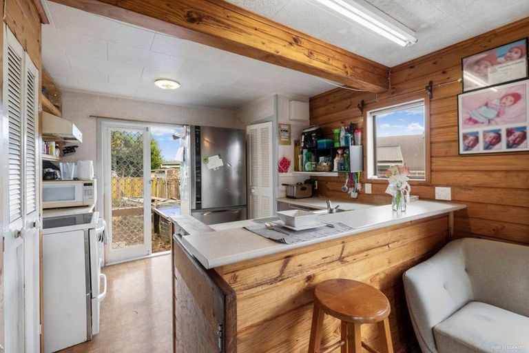 Photo of property in 1/13 Blanes Road, Weymouth, Auckland, 2103