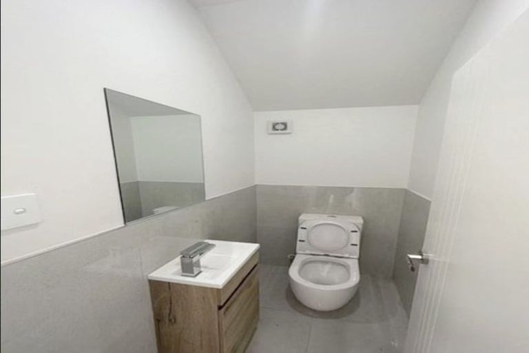 Photo of property in 29a Sheridan Drive, New Lynn, Auckland, 0600