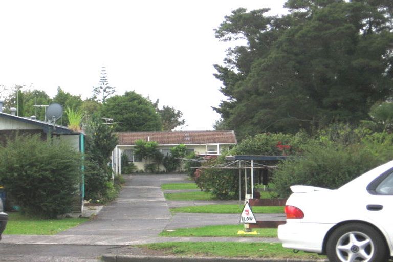 Photo of property in 2/17 Swanson Road, Henderson, Auckland, 0610