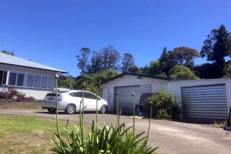 Photo of property in 6 Church Street, Waipawa, 4210