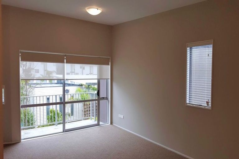 Photo of property in 22/7 Kelvin Hart Drive, East Tamaki, Auckland, 2013