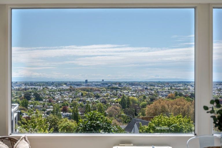 Photo of property in 1 Overdale Drive, Cashmere, Christchurch, 8022