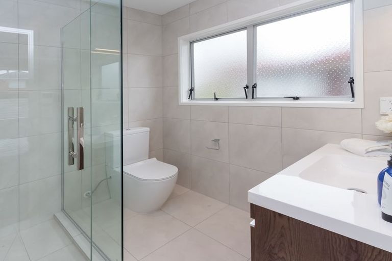 Photo of property in 65 Meadway, Sunnyhills, Auckland, 2010