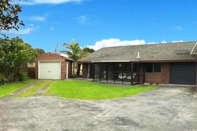 Photo of property in 4/4 Beach Road, Orewa, 0931